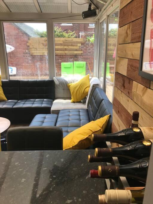 The Beach House South - Blackpool - Entire Holiday Home Экстерьер фото
