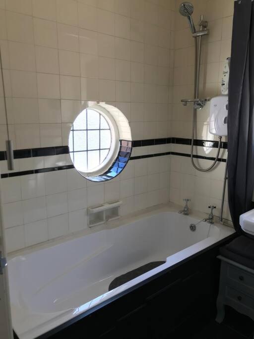 The Beach House South - Blackpool - Entire Holiday Home Экстерьер фото
